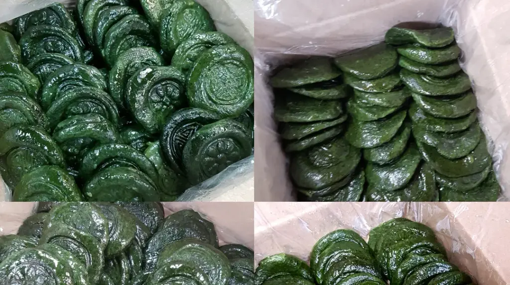 상자에 담겨 도착하는 쑥개떡의 실제 포장 상태